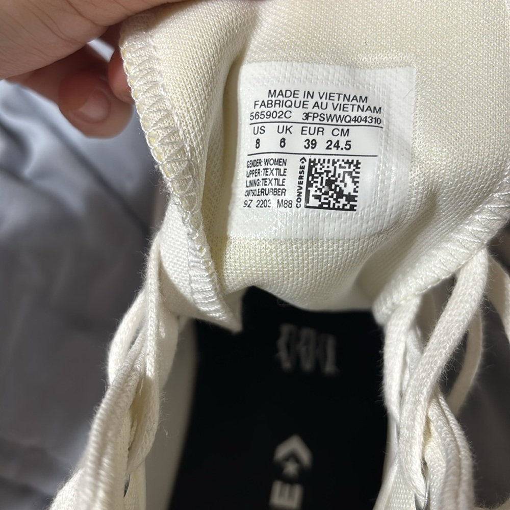 Converse - Picture 4 of 5